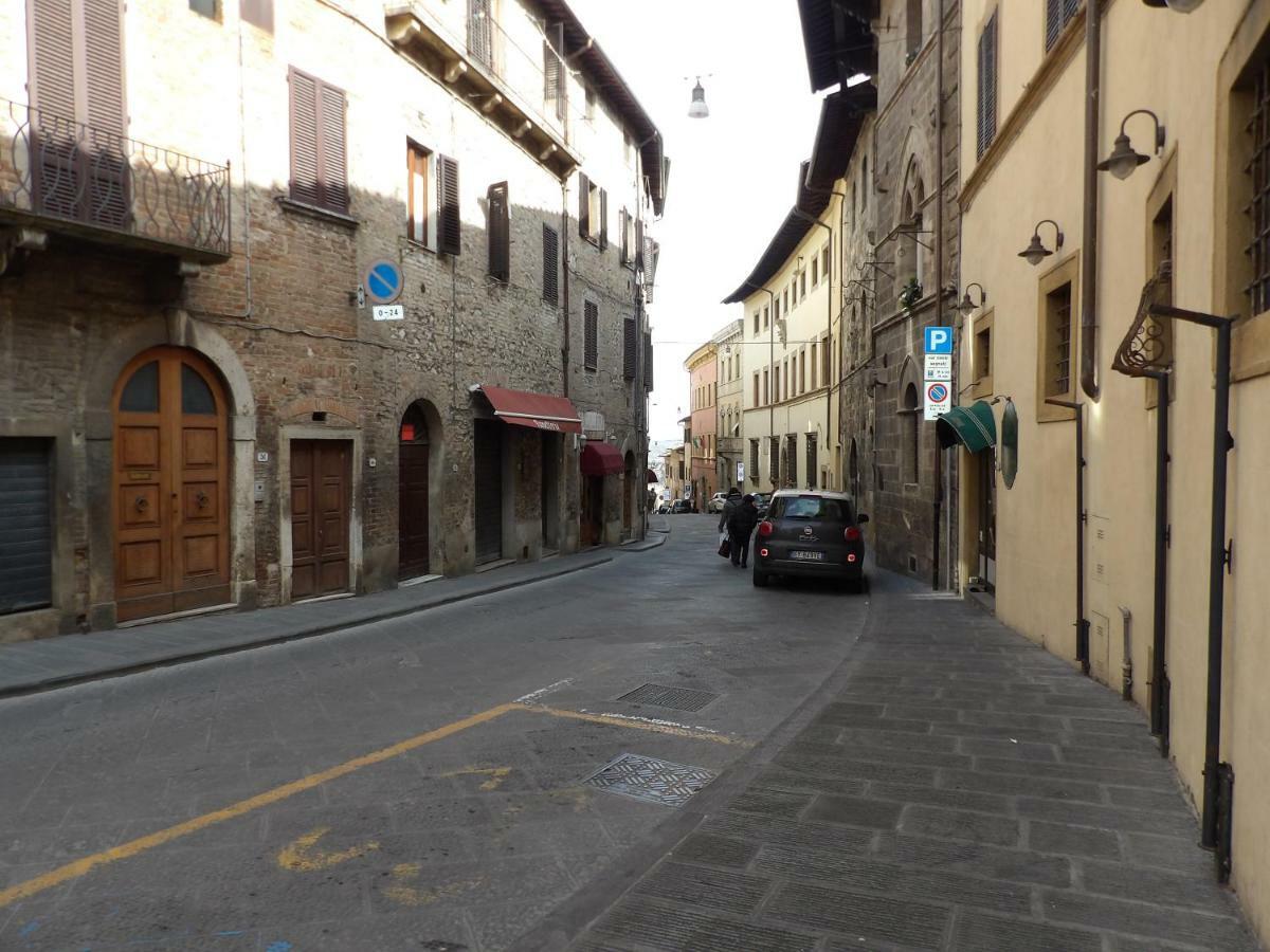 Cheap Apartment In The Old Village Colle Val D'Elsa Exterior foto